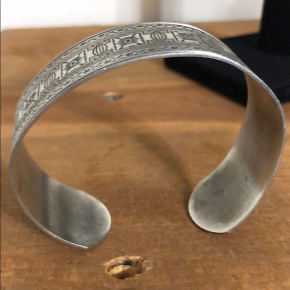 Silver Etched Band Bracelet - Picture 3 of 3